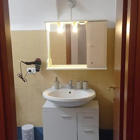 Apartment La Casa Dei Nani Molini (Liguria)